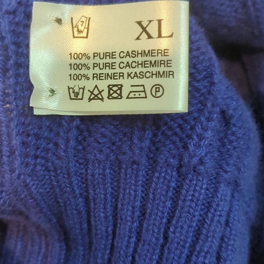 Cashmere Cable Sweater - Picture 6 of 9